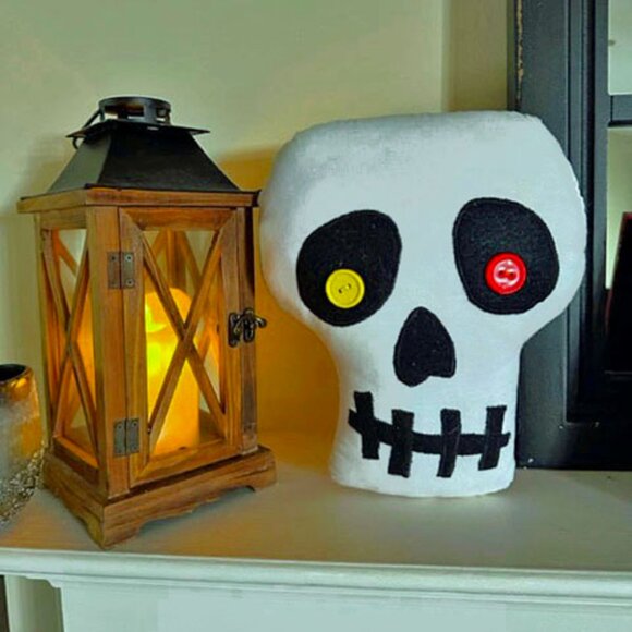 Handmade Halloween Scary Spooky Whimsical Skull & Bat Pillow Cushion Set - Picture 3 of 4